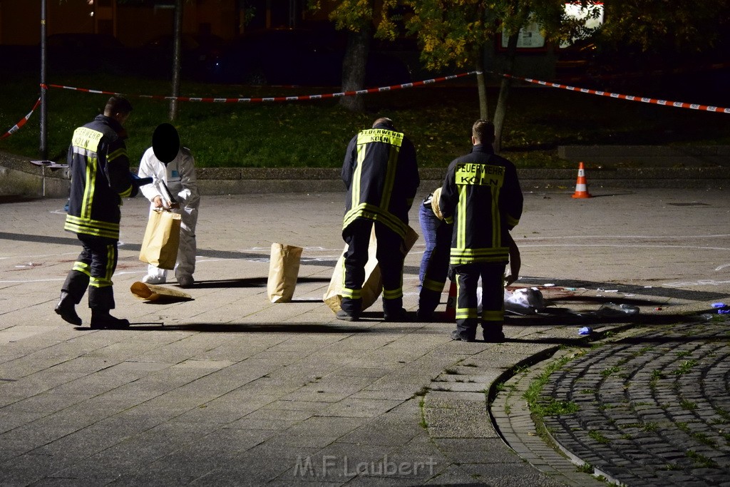 Einsatz BF Messerstecherei Koeln Neustadt Nord Eberplatz Platzmitte P217.JPG - Miklos Laubert